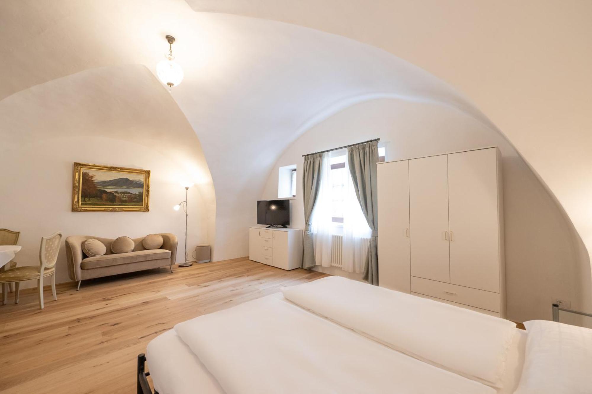 Apartments Schloss Paschbach Appiano Sulla Strada Del Vino Exterior foto