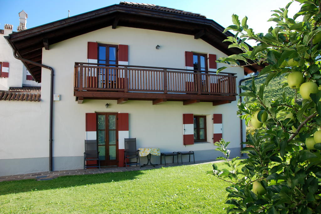 Apartments Schloss Paschbach Appiano Sulla Strada Del Vino Quarto foto